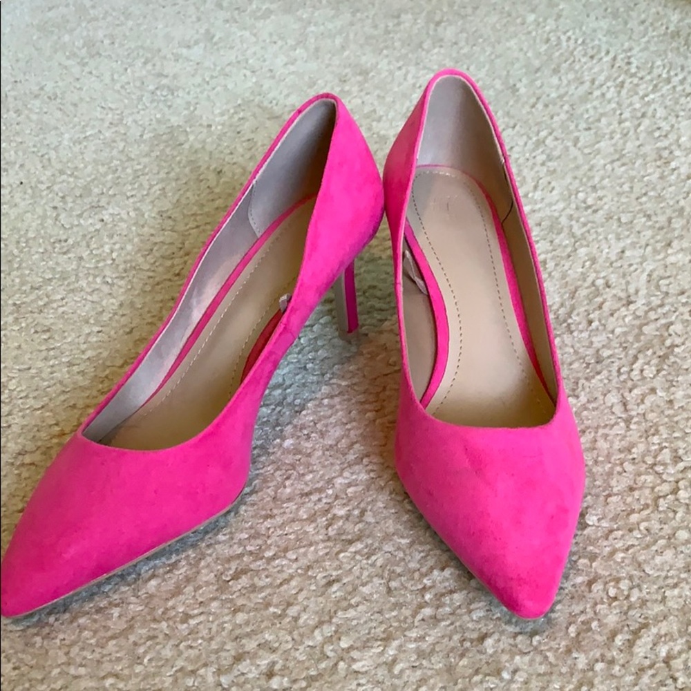 Women’s size 7 Hot Pink shoes